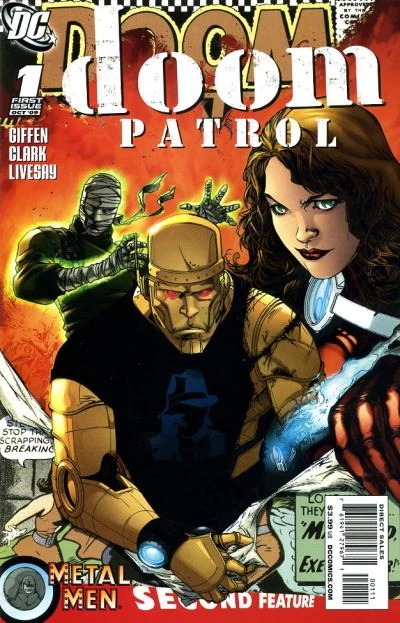 Portada de Doom Patrol en la que se ve a la Doom Patrol saliendo de una portada antigua de su propio cómic que están rompiendo.