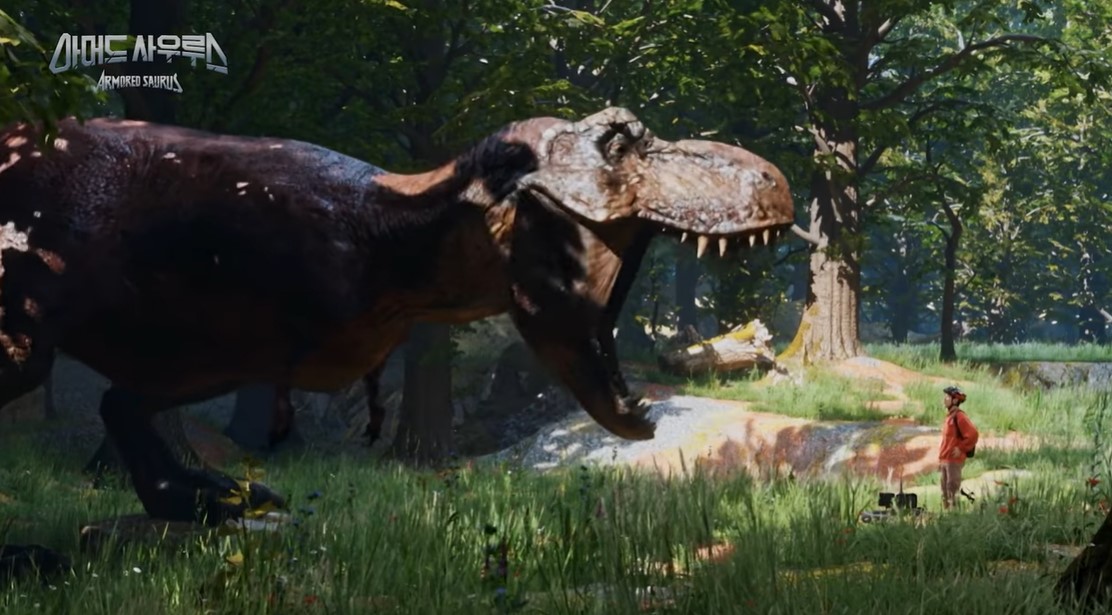 Un enorme t-rex rugiendo al lado del pequeño ciclista.